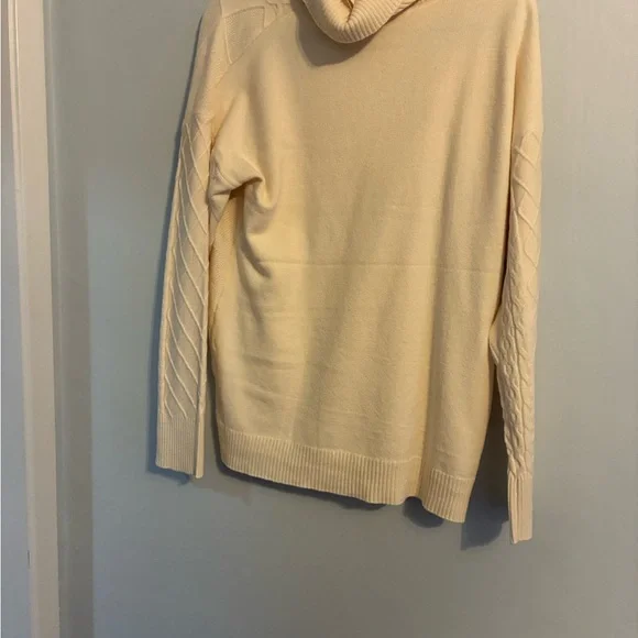 NWT Hem & Thread Cream Turtleneck Sweater Size Large - Picture 6 of 10